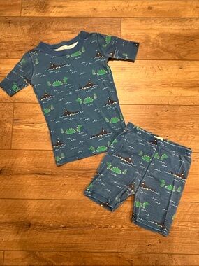 Hanna Andersson Boys Sea Monster Short Pajamas Set, size 8